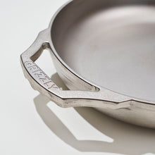 画像をギャラリービューアに読み込む, GRIZZLY 10" Cast Iron Casserole