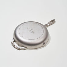 画像をギャラリービューアに読み込む, GRIZZLY 10" Cast Iron Skillet