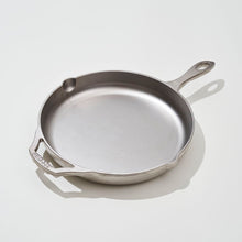 画像をギャラリービューアに読み込む, GRIZZLY 12" Cast Iron Skillet