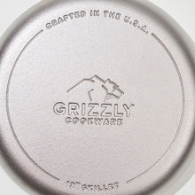 画像をギャラリービューアに読み込む, GRIZZLY 12" Cast Iron Skillet