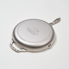 画像をギャラリービューアに読み込む, GRIZZLY 12" Cast Iron Skillet
